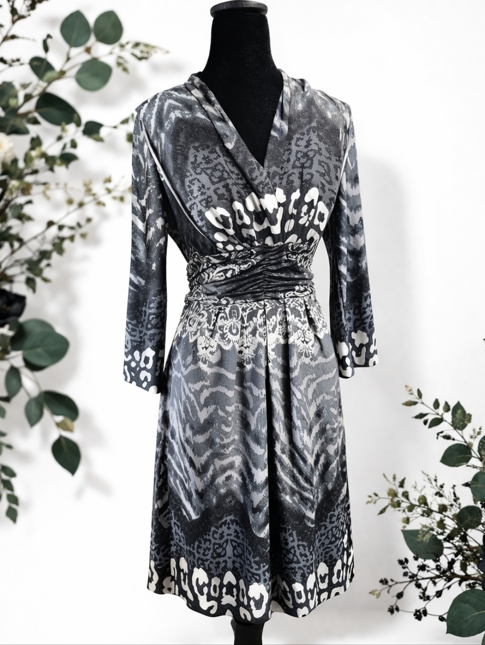 Rabbit Rabbit Rabbit Designs Deep Plunge Ruched Waist Sparkle Dress Size 4 - Picture 2 of 16